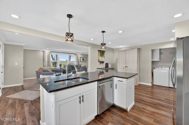 22280 W Hellwig Road, Genoa, OH 43430