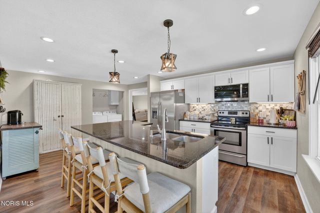 22280 W Hellwig Road, Genoa, OH 43430