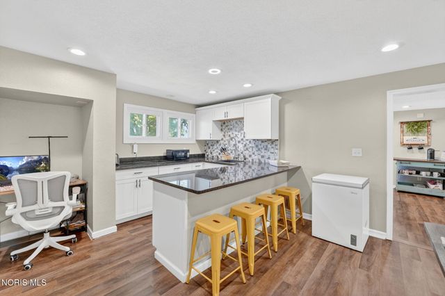 22280 W Hellwig Road, Genoa, OH 43430