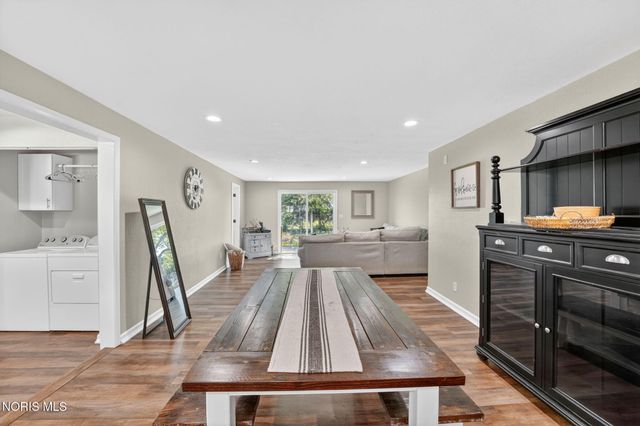 22280 W Hellwig Road, Genoa, OH 43430