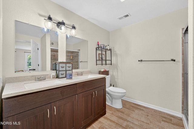 22280 W Hellwig Road, Genoa, OH 43430