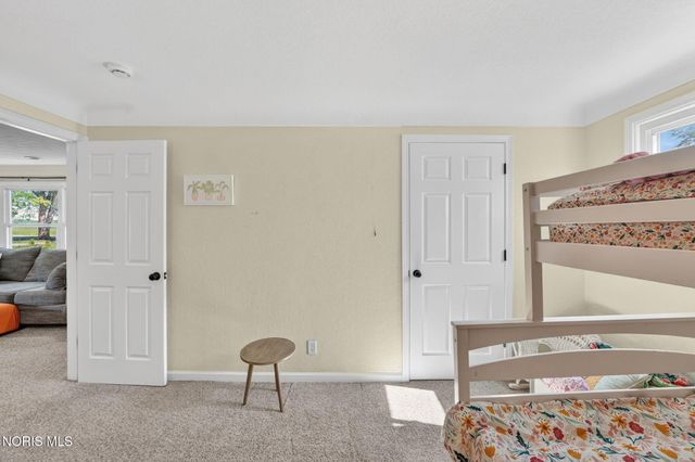 22280 W Hellwig Road, Genoa, OH 43430