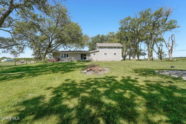 22280 W Hellwig Road, Genoa, OH 43430