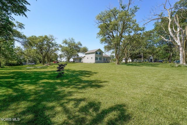 22280 W Hellwig Road, Genoa, OH 43430