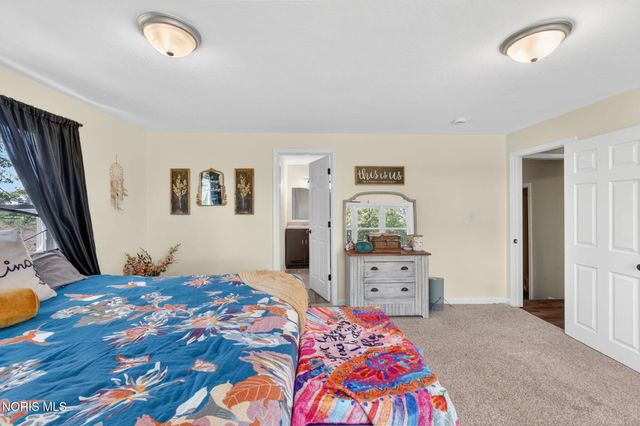 22280 W Hellwig Road, Genoa, OH 43430