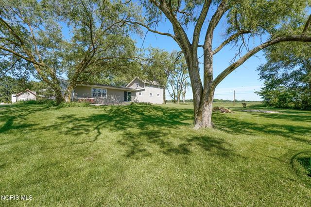 22280 W Hellwig Road, Genoa, OH 43430