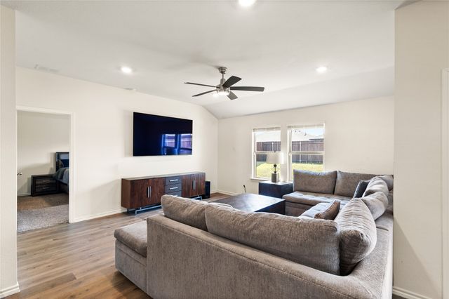 6534 Whitecap Drive, Princeton, TX 75407