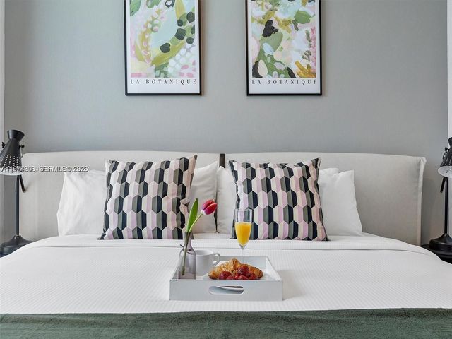 398 NE 5th St 1915, Miami, FL 33132