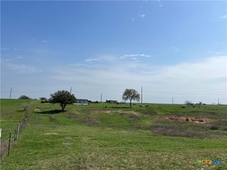 847 Hefner Lane, Cuero, TX 77954