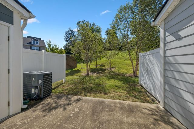 1126 Lilly Valley Way, Nashville, TN 37209