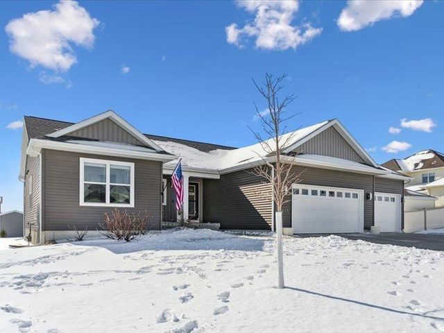 1835 Waxwing Way, Waterloo, IA 50701