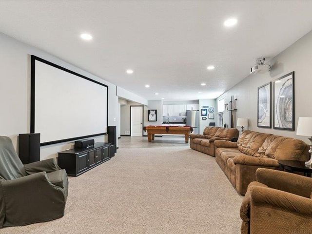 1835 Waxwing Way, Waterloo, IA 50701