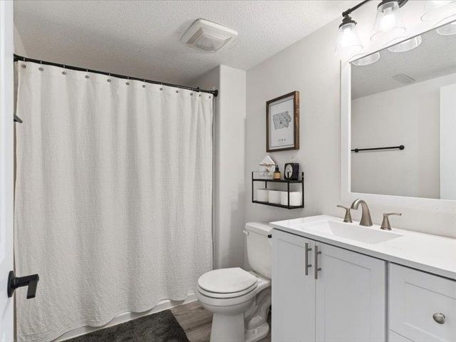 1835 Waxwing Way, Waterloo, IA 50701