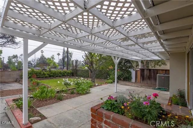 1678 Midwick Drive, Altadena, CA 91001