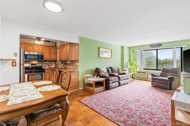 25 Lake Street 2C, White Plains, NY 10604