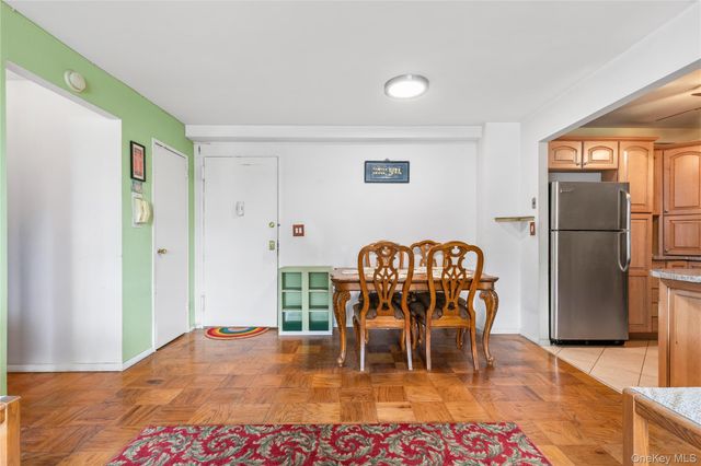 25 Lake Street 2C, White Plains, NY 10604