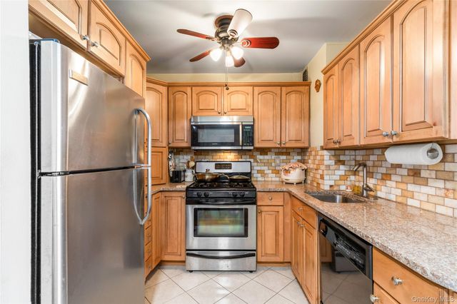 25 Lake Street 2C, White Plains, NY 10604