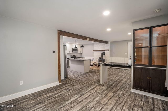 121 State Route 372, Cambridge, NY 12816