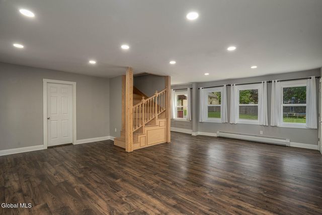121 State Route 372, Cambridge, NY 12816