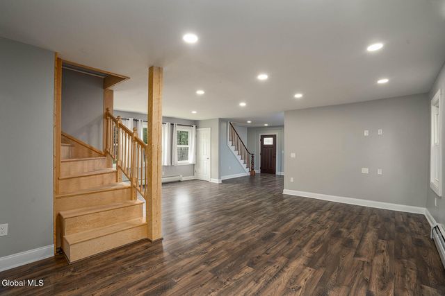 121 State Route 372, Cambridge, NY 12816