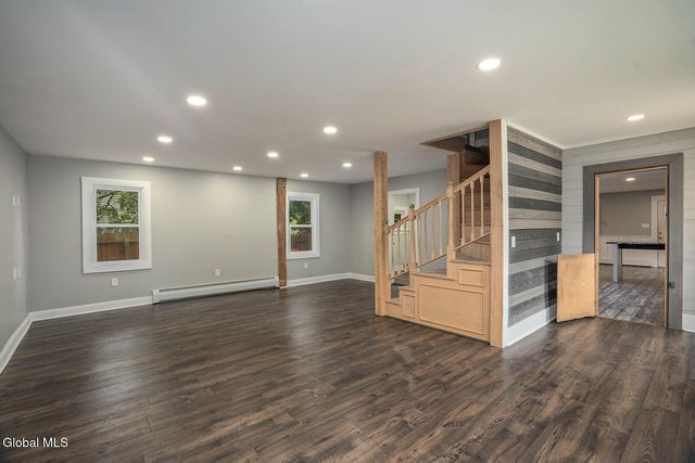 121 State Route 372, Cambridge, NY 12816