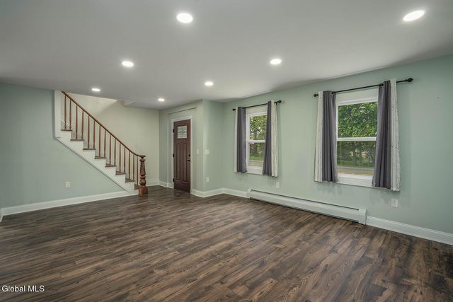 121 State Route 372, Cambridge, NY 12816