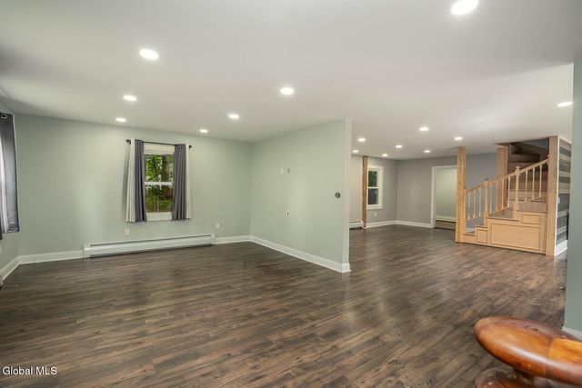 121 State Route 372, Cambridge, NY 12816