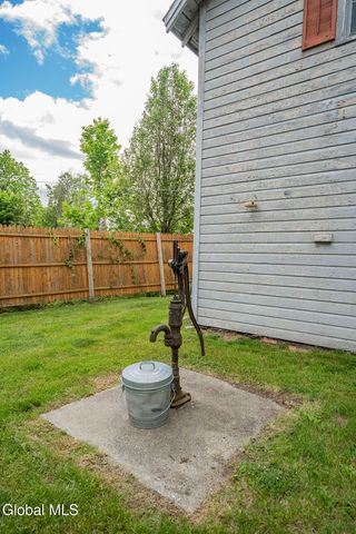 121 State Route 372, Cambridge, NY 12816