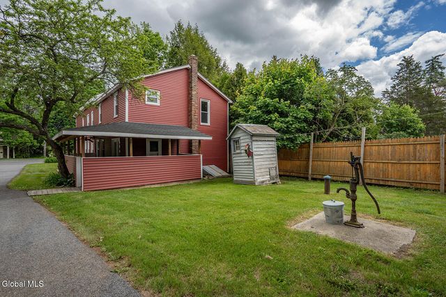 121 State Route 372, Cambridge, NY 12816