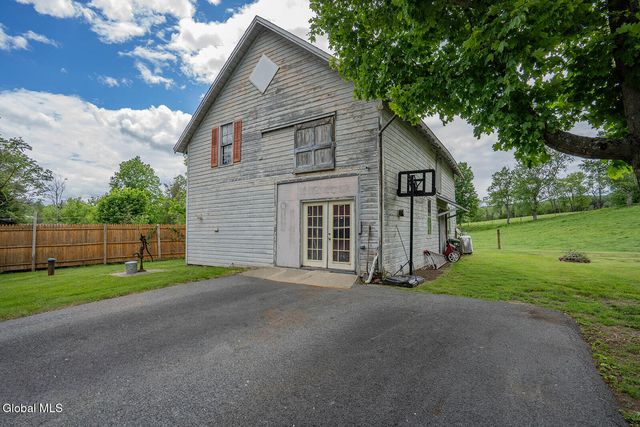 121 State Route 372, Cambridge, NY 12816
