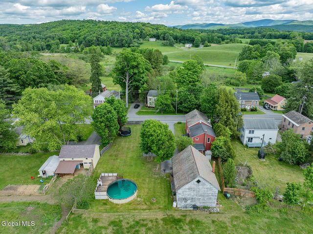 121 State Route 372, Cambridge, NY 12816