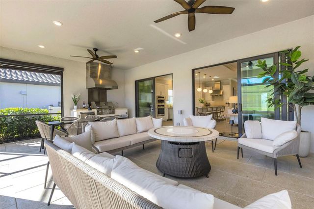 6186 GRANDVIEW HILL COURT, Bradenton, FL 34203