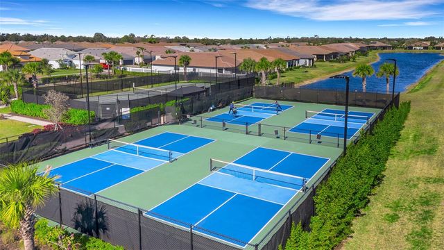 6186 GRANDVIEW HILL COURT, Bradenton, FL 34203