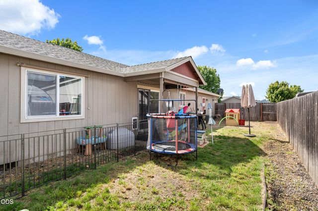 3929 Connor Drive, White City, OR 97503