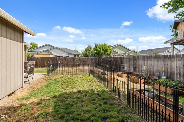 3929 Connor Drive, White City, OR 97503