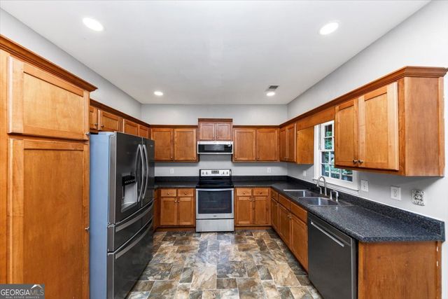 244 Freestone Lane, Dallas, GA 30132