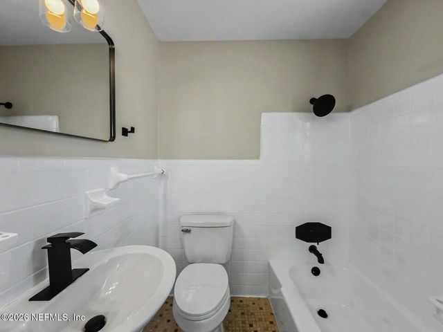 1074 GOLFAIR Boulevard, Jacksonville, FL 32209