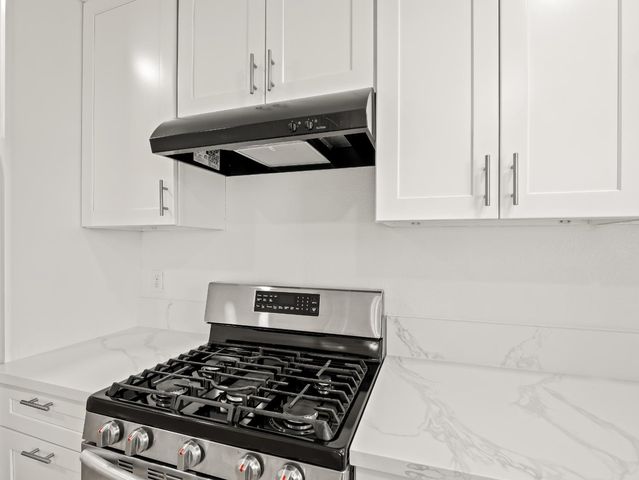 1591 N Durant Way, Fresno, CA 93728