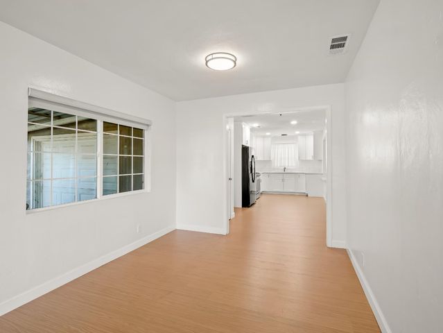 1591 N Durant Way, Fresno, CA 93728