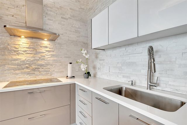 2020 N Bayshore Dr 1006, Miami, FL 33137