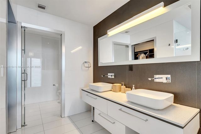 2020 N Bayshore Dr 1006, Miami, FL 33137