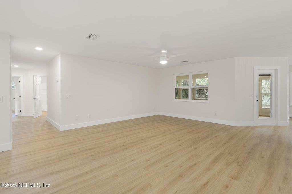 Image 14 of property listing at 42 LEE Drive, St Augustine, FL 32080
