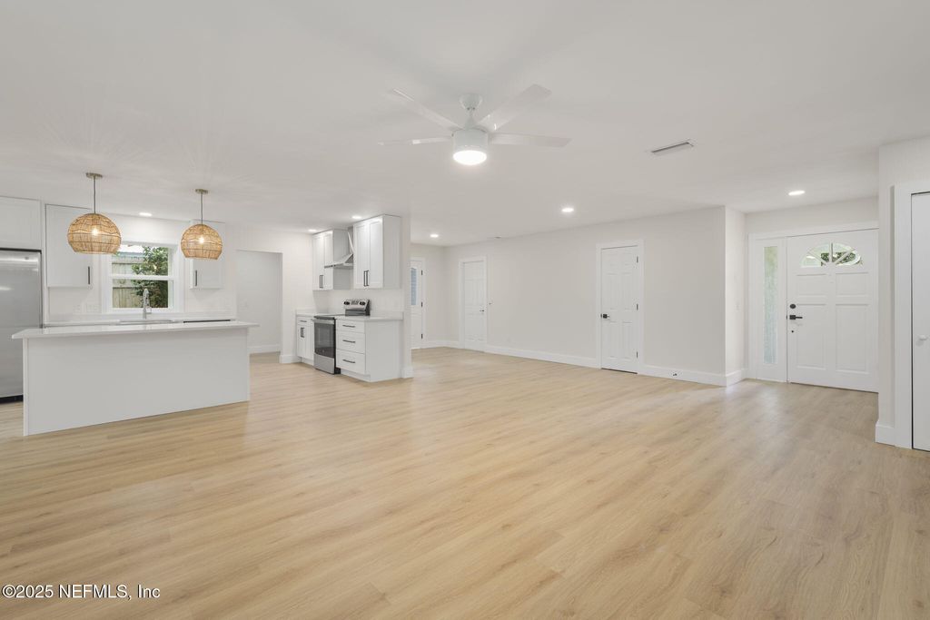 Image 15 of property listing at 42 LEE Drive, St Augustine, FL 32080