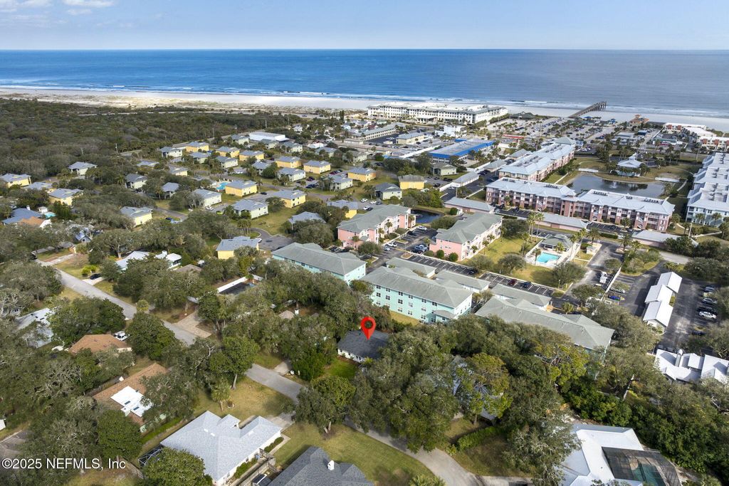 Image 4 of property listing at 42 LEE Drive, St Augustine, FL 32080