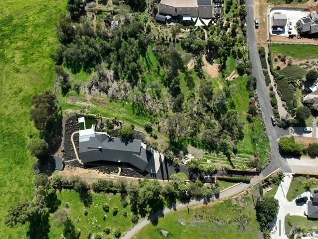 1112 Starview Dr, Vista, CA 92084