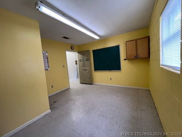 14 W Francis Street, Madill, OK 73446
