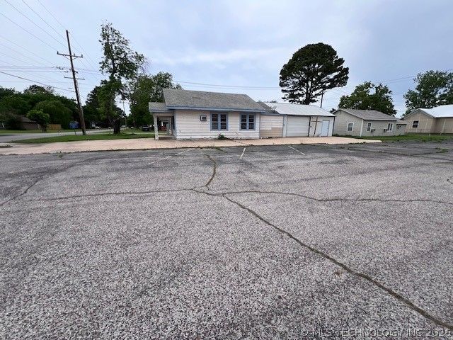 14 W Francis Street, Madill, OK 73446