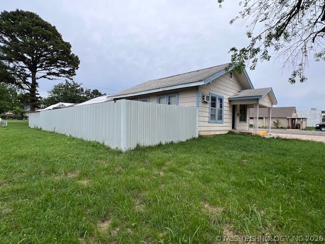 14 W Francis Street, Madill, OK 73446