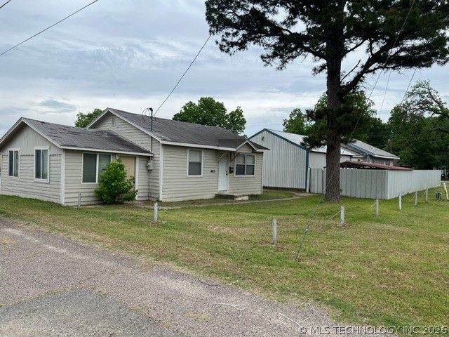 14 W Francis Street, Madill, OK 73446
