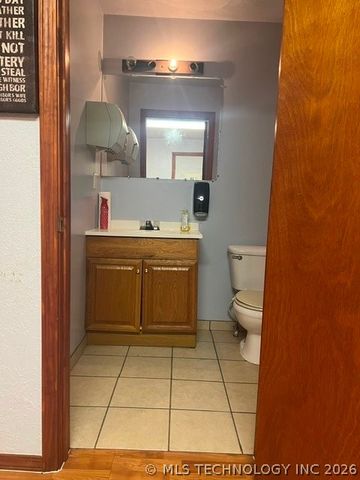 14 W Francis Street, Madill, OK 73446